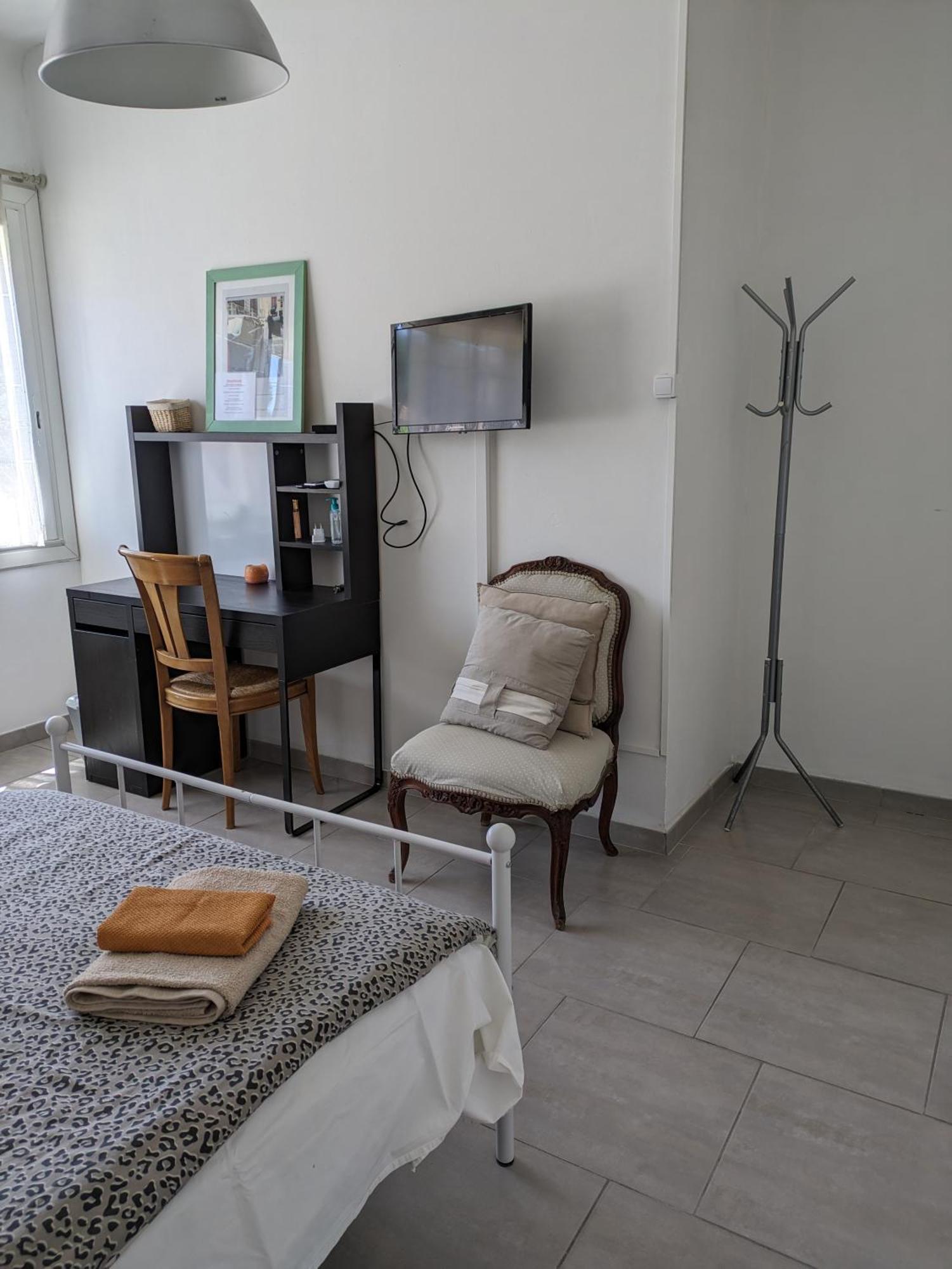 Maison D'hote Du Jas Homestay